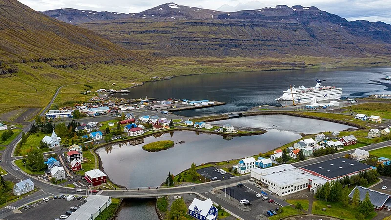 Seyðisfjörður varış noktası fotoğrafı