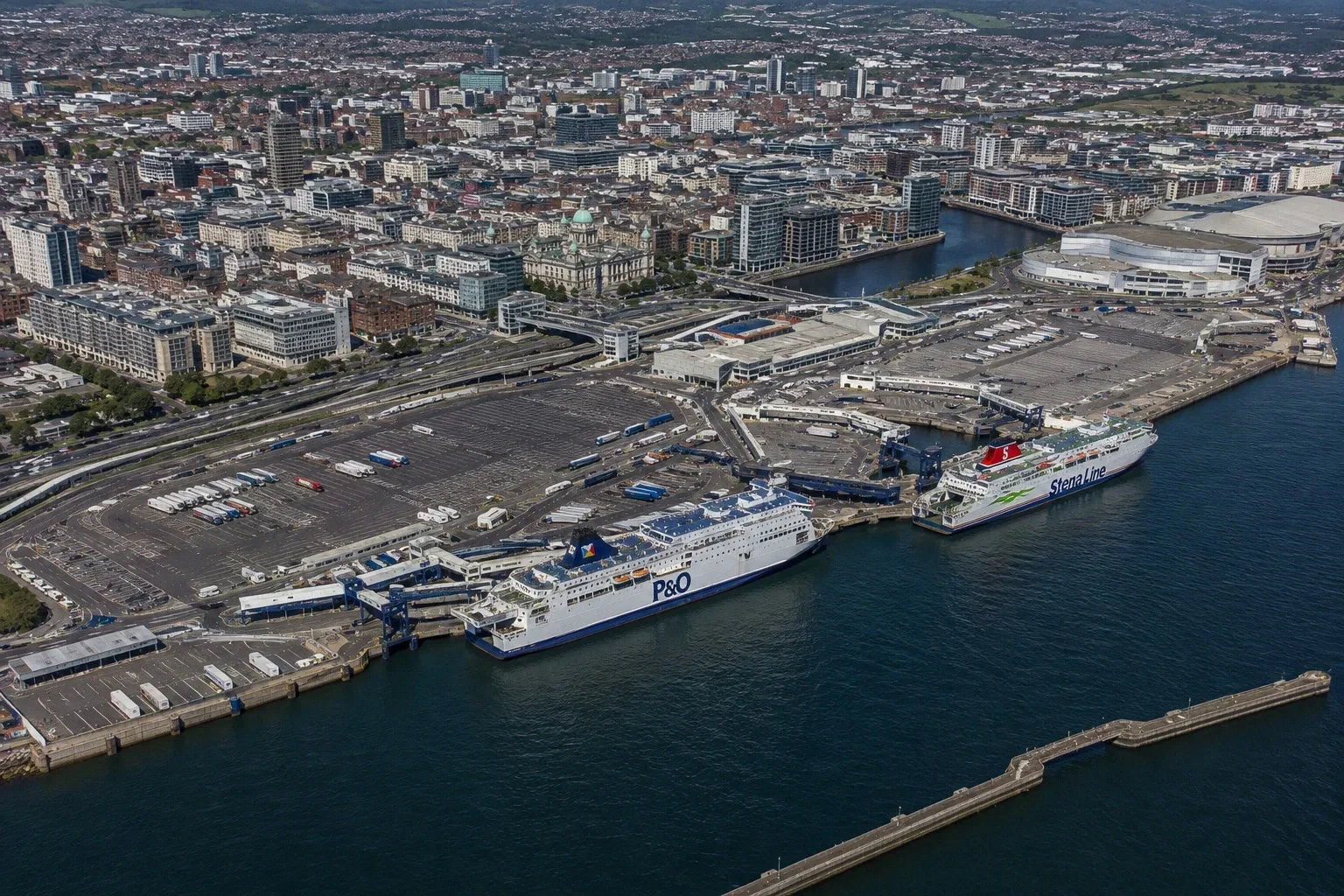 Belfast yolcu feribot terminali ve limanı