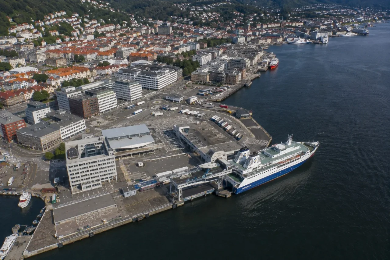 Bergen kıyısı ve liman çevresi