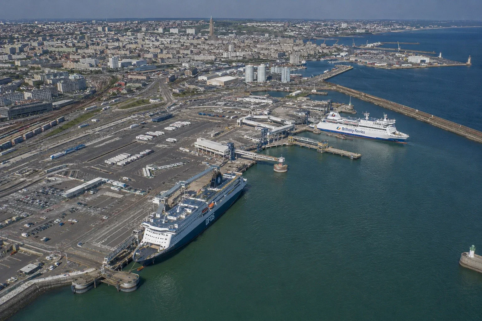 Normandiya, Le Havre'deki Brittany Ferries yolcu terminali