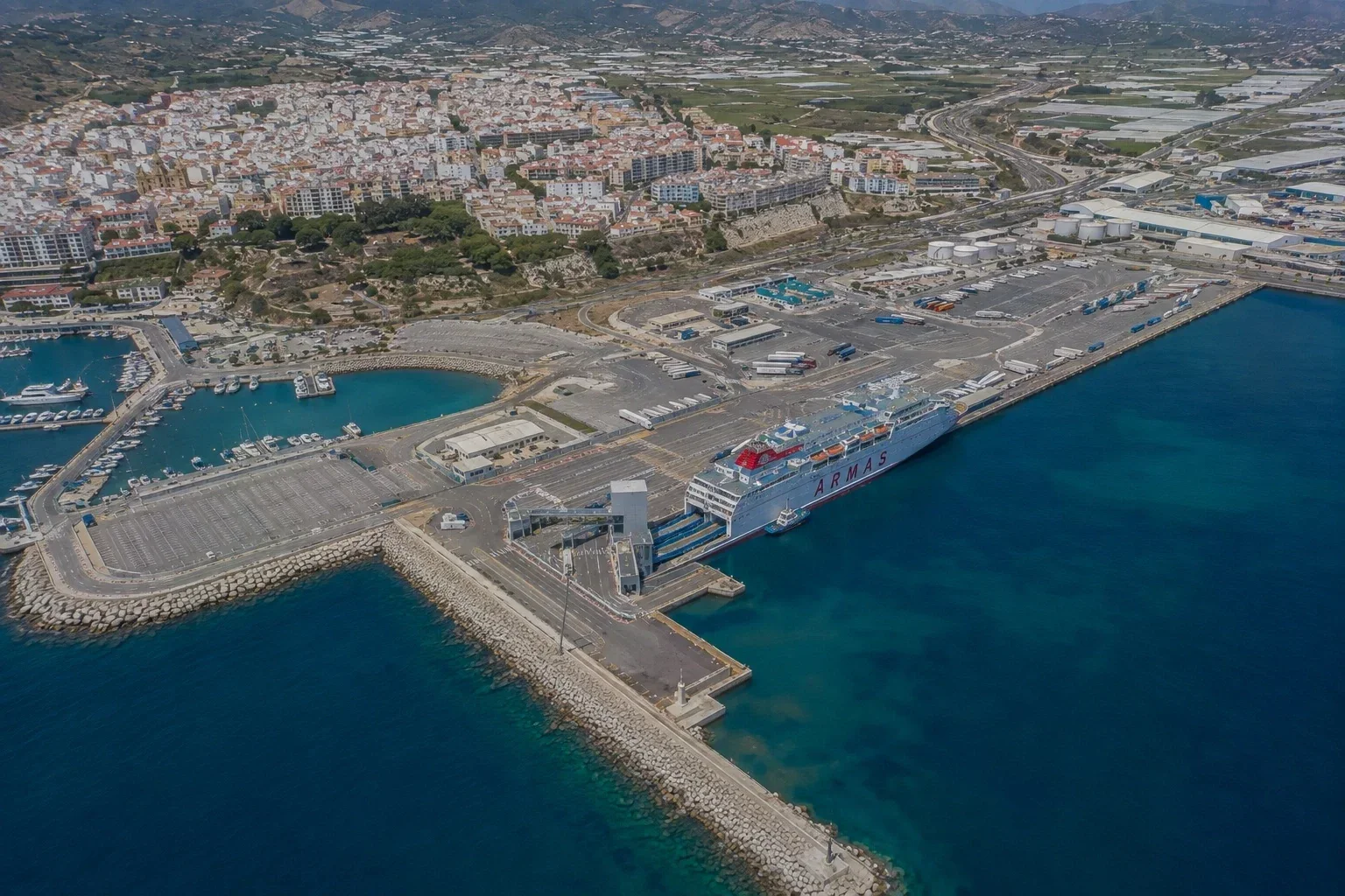 Motril feribot limanı