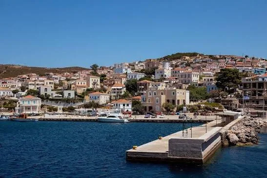 Oinousses Feribot İskelesi