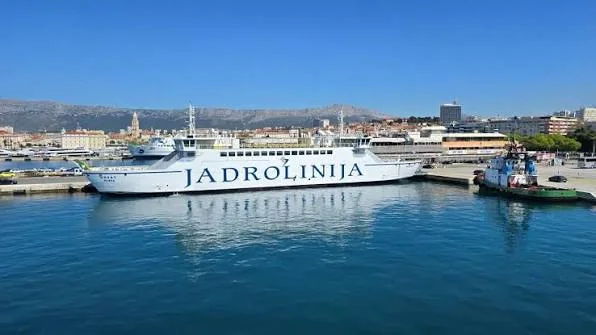 Stari Grad feribot iskelesi