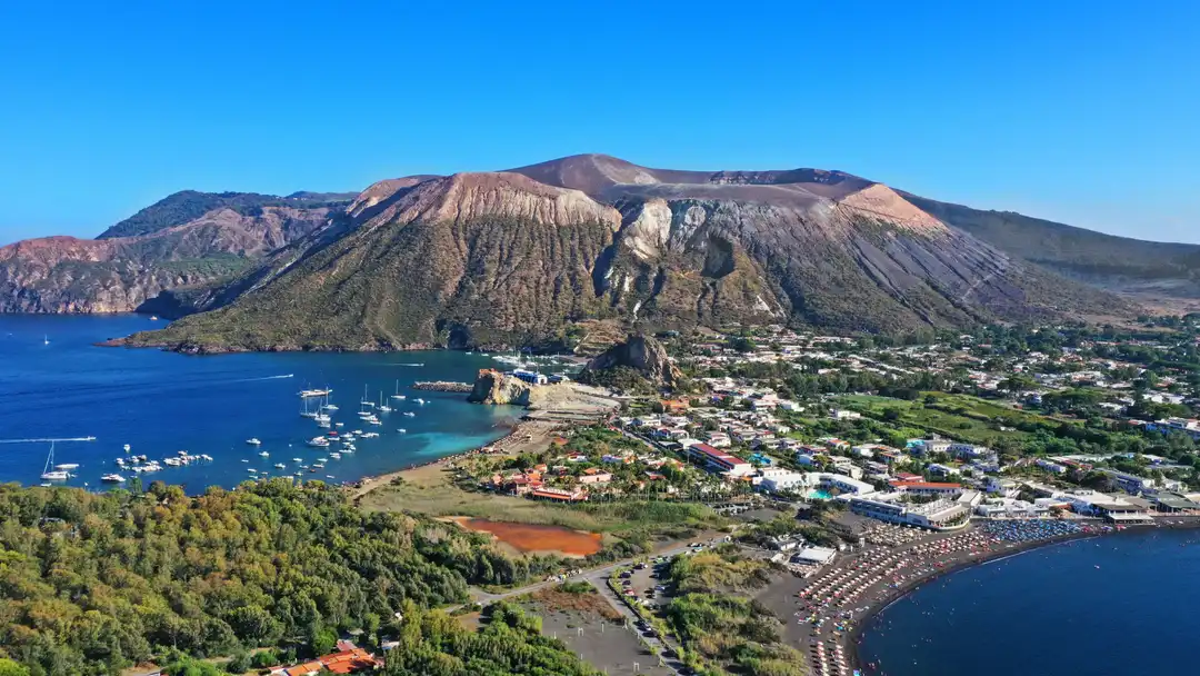 Stromboli Feribot İskelesi