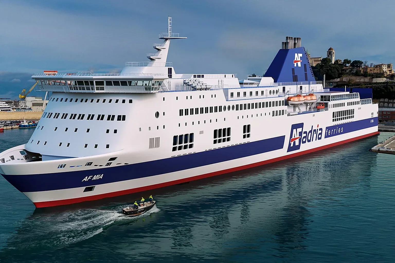 Adriyatik'te seyreden Adria Ferries yolcu feribotu