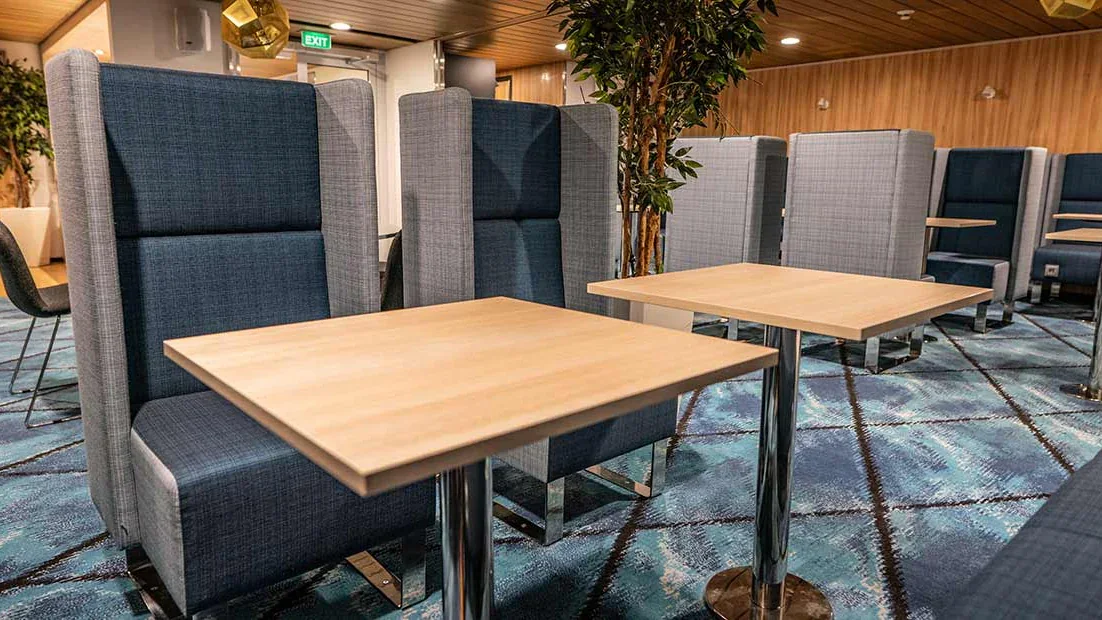 Eckerö Hattındaki yolcu salonu