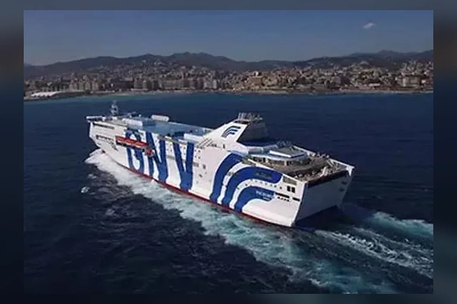 Akdeniz'de seyreden Grandi Navi Veloci yolcu feribotu