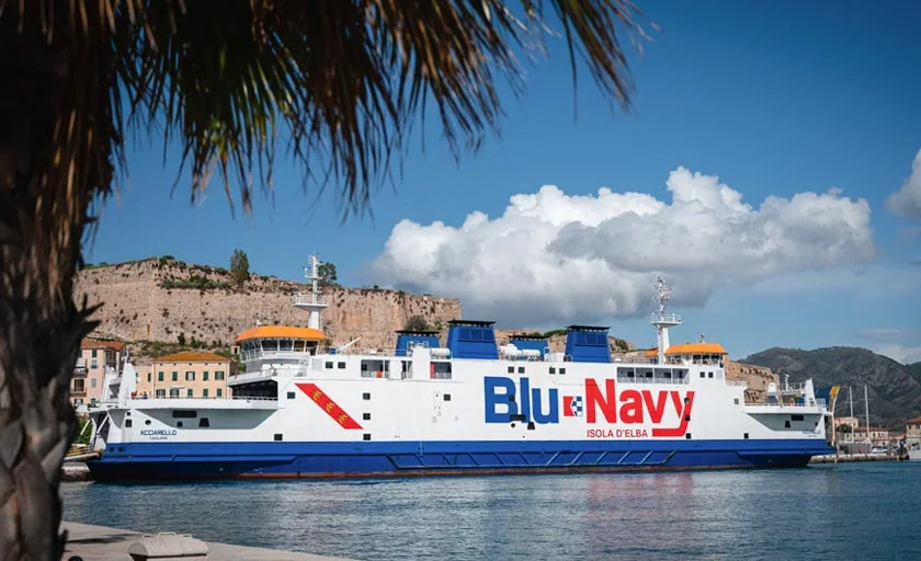 Portoferraio'da Blu Navy feribotu, Elba