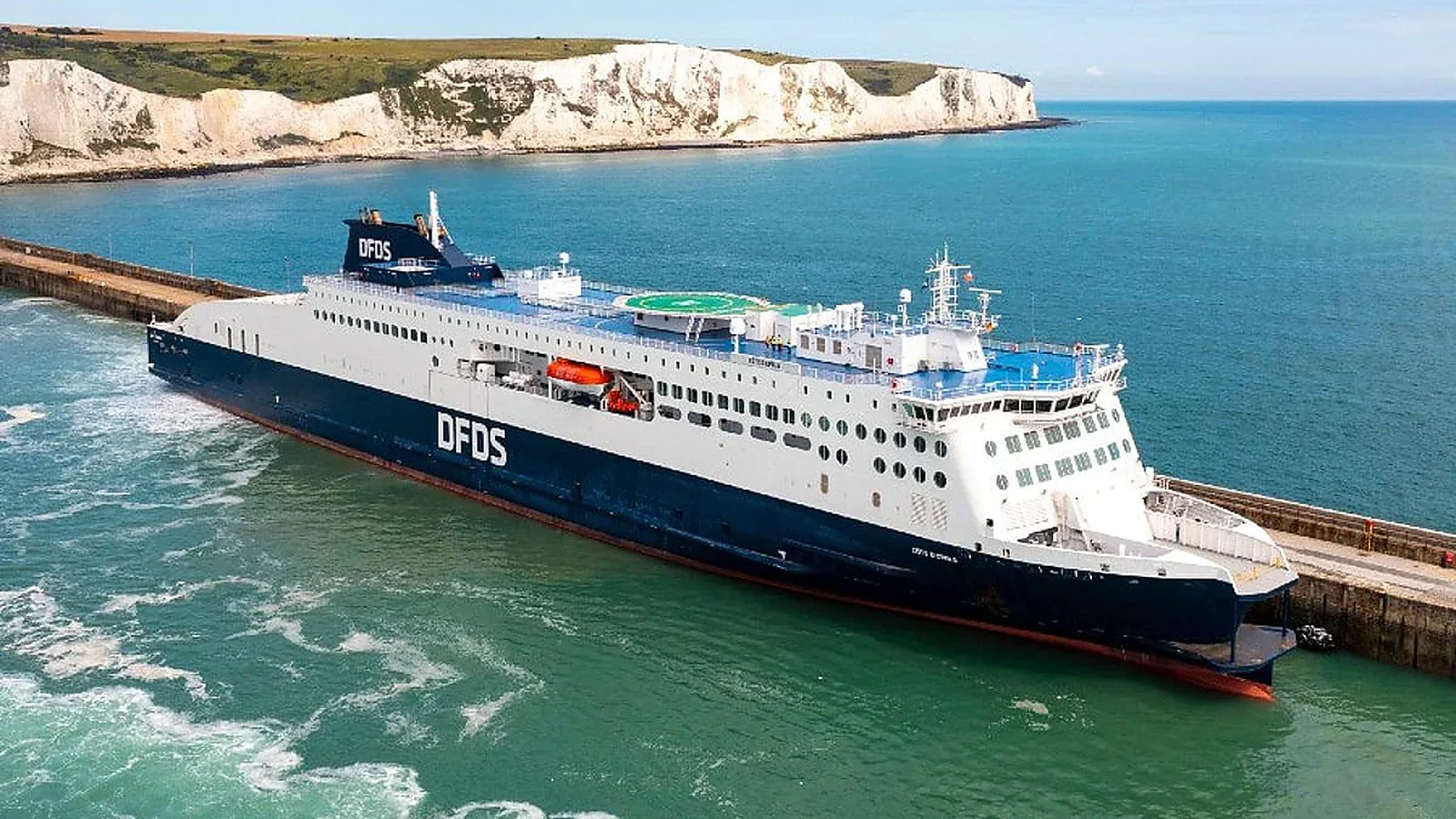 DFDS yolcu feribotu