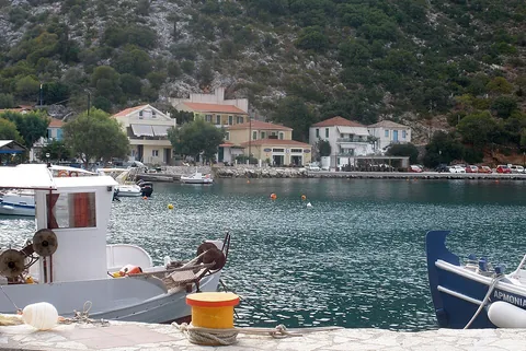 Frikes, Yunanistan manzarası