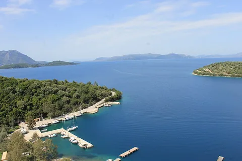 Meganisi (Spilia), Yunanistan manzarası