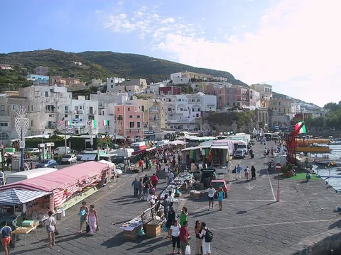 Ponza, İtalya manzarası